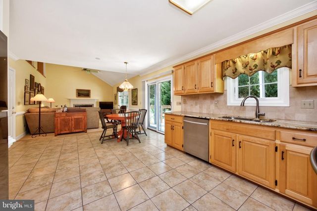 412 DOUGLAS D ALLEY DR, Newark, DE 19713