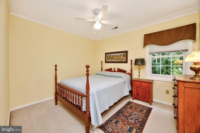 412 DOUGLAS D ALLEY DR, Newark, DE 19713