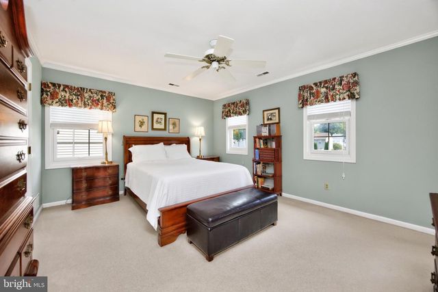412 DOUGLAS D ALLEY DR, Newark, DE 19713