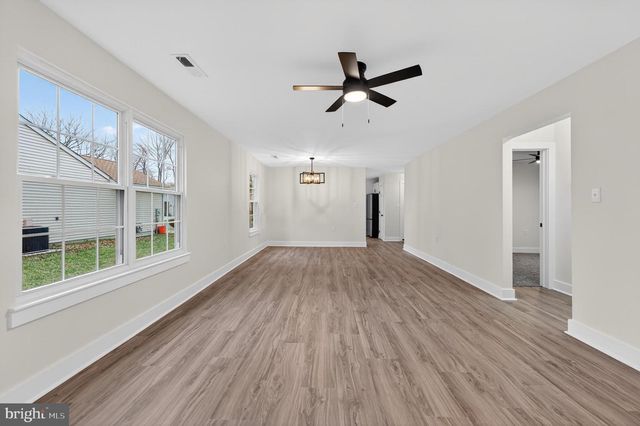 36 LAKEBRIDGE DR, Woodbury, NJ 08096