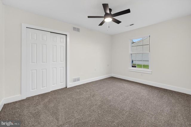 36 LAKEBRIDGE DR, Woodbury, NJ 08096