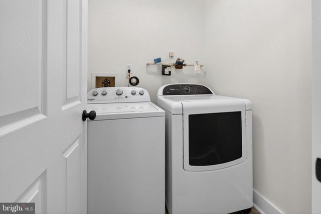 36 LAKEBRIDGE DR, Woodbury, NJ 08096