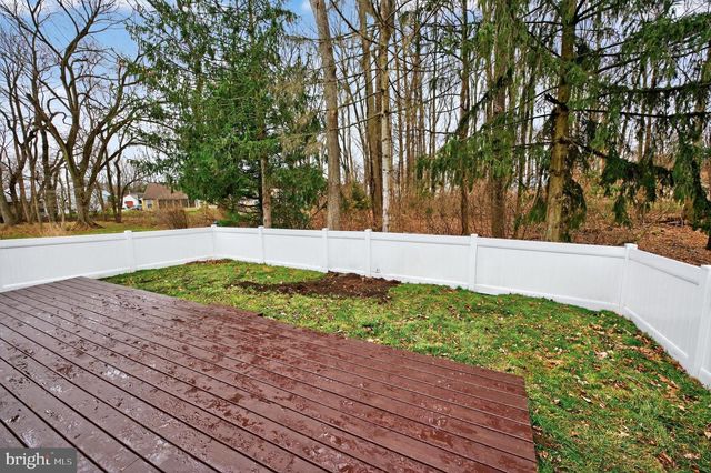 36 LAKEBRIDGE DR, Woodbury, NJ 08096