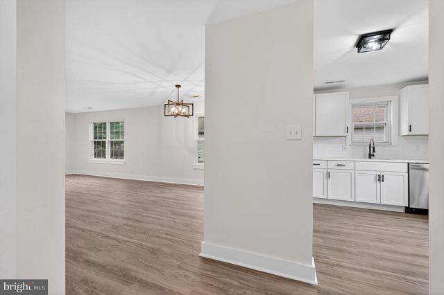 36 LAKEBRIDGE DR, Woodbury, NJ 08096