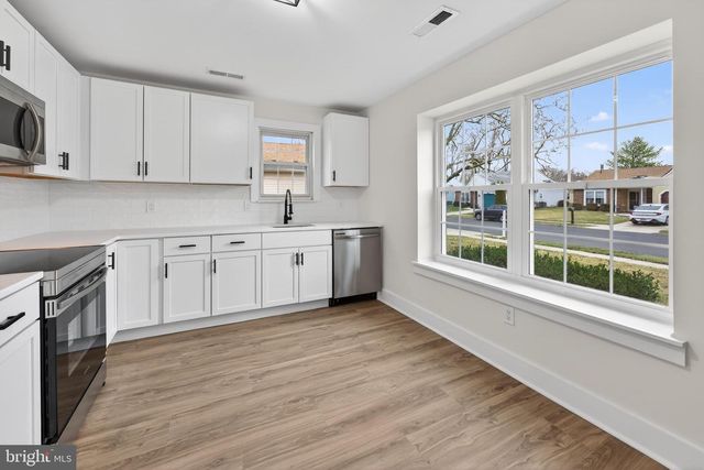 36 LAKEBRIDGE DR, Woodbury, NJ 08096