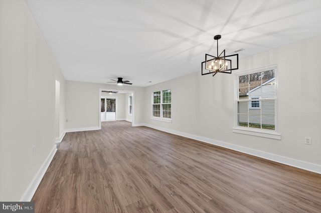 36 LAKEBRIDGE DR, Woodbury, NJ 08096