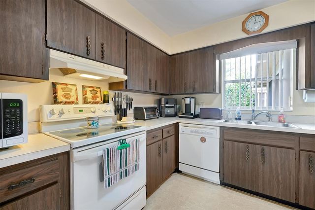 1302 PRESSVIEW AVENUE, Altamonte Springs, FL 32701