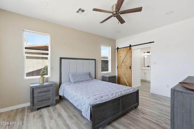 3627 W PALMAIRE Avenue, Phoenix, AZ 85051