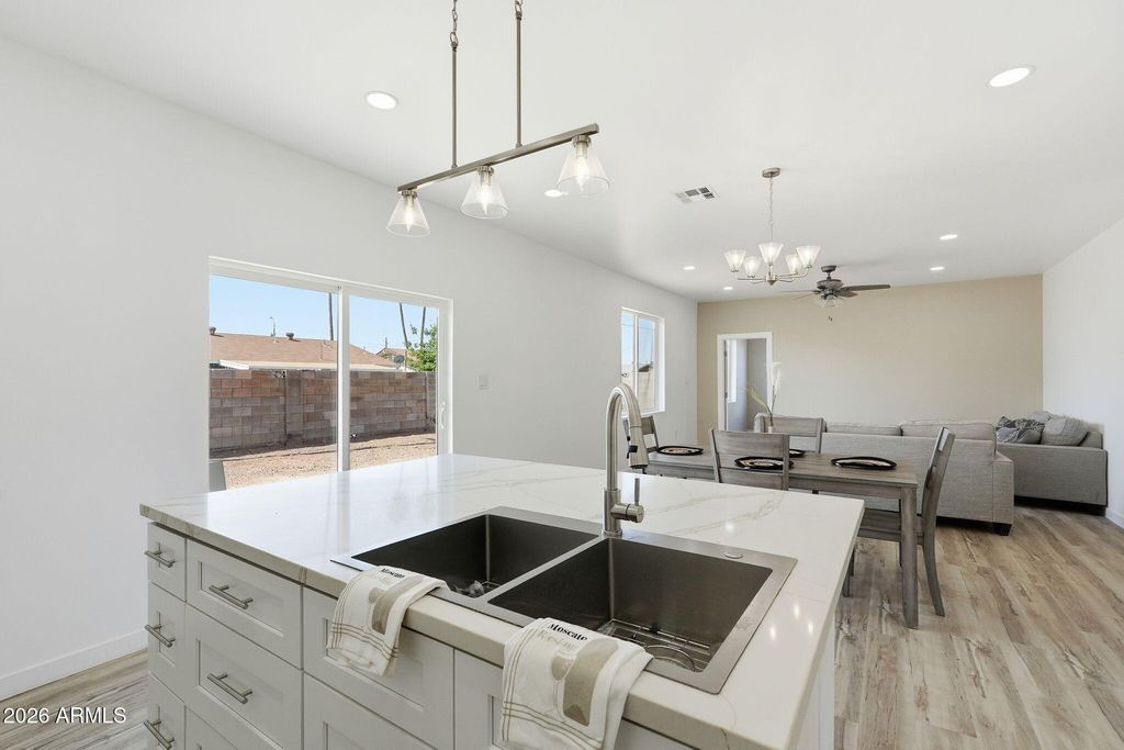 3627 W PALMAIRE Avenue, Phoenix, AZ 85051 — photo 4