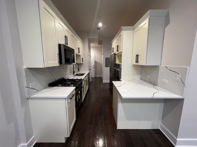 4819 Main Street 202, Skokie, IL 60077