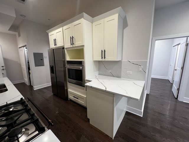 4819 Main Street 202, Skokie, IL 60077