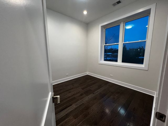 4819 Main Street 202, Skokie, IL 60077