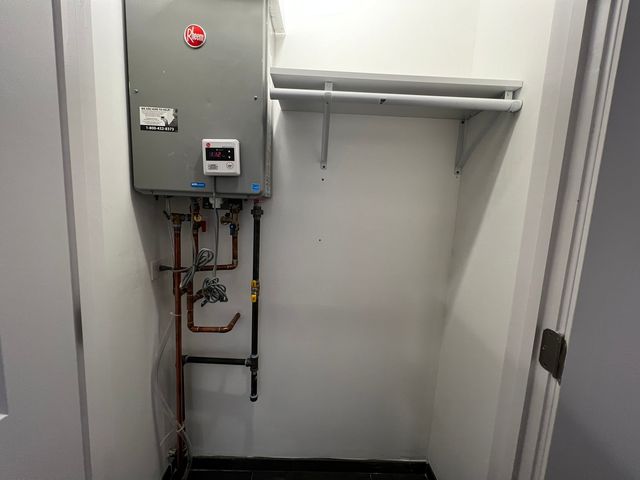 4819 Main Street 202, Skokie, IL 60077