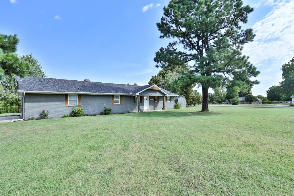 1901 timber ridge Drive, Newcastle, OK 73065