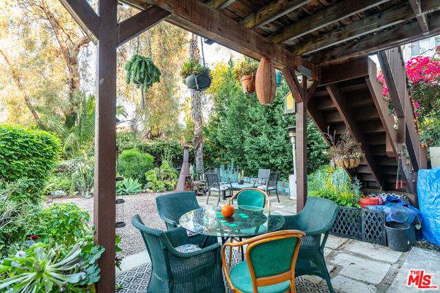 1556 Rollins Drive, Los Angeles, CA 90063