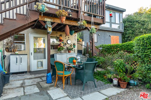 1556 Rollins Drive, Los Angeles, CA 90063