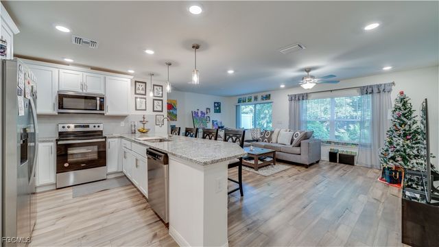 15100 Caspian Tern CT 102, North Fort Myers, FL 33917