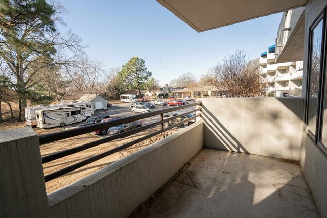 3589 Covington Pike Apt 216, Memphis, TN 38128
