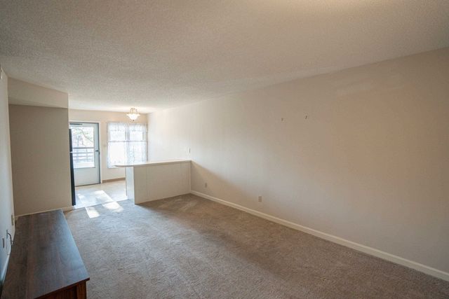3589 Covington Pike Apt 216, Memphis, TN 38128