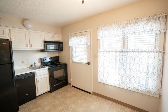 3589 Covington Pike Apt 216, Memphis, TN 38128