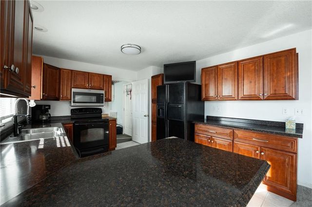 13751 W 243Rd Street, Louisburg, KS 66053