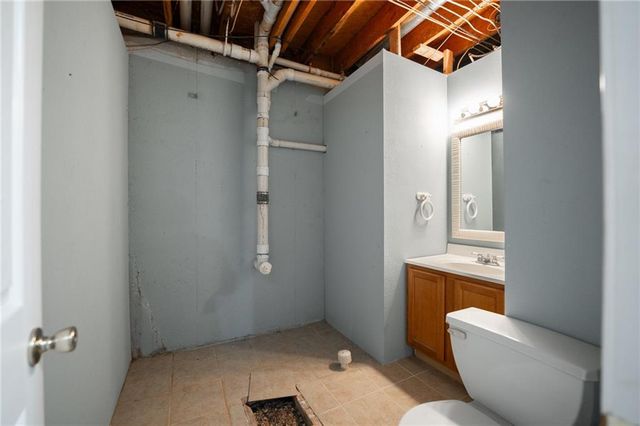 13751 W 243Rd Street, Louisburg, KS 66053