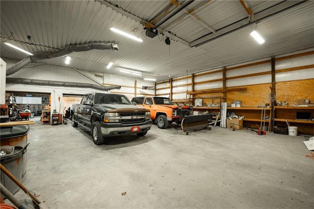 13751 W 243Rd Street, Louisburg, KS 66053