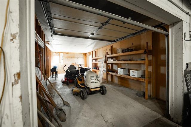 13751 W 243Rd Street, Louisburg, KS 66053