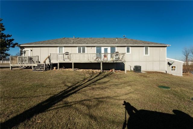 13751 W 243Rd Street, Louisburg, KS 66053