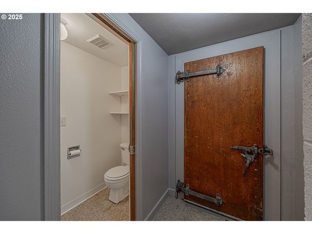 67538 E BAY Rd, North Bend, OR 97459