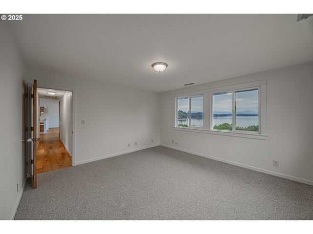 67538 E BAY Rd, North Bend, OR 97459