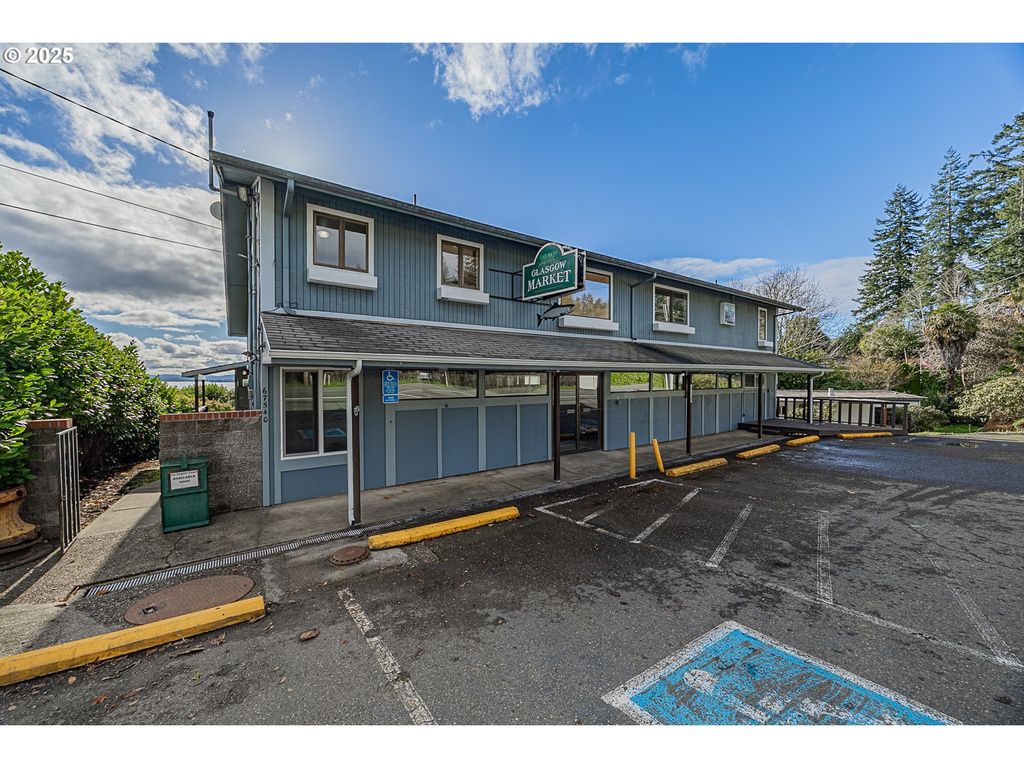 67538 E BAY Rd, North Bend, OR 97459