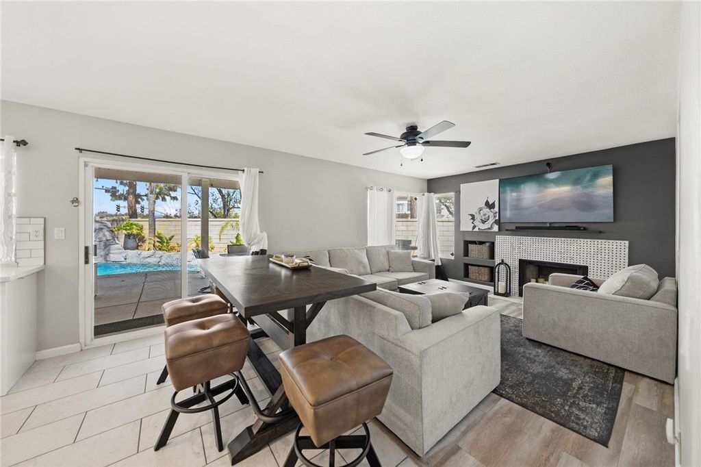26840 Redwood, Murrieta, CA 92563 — photo 3