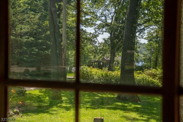 209 Alturas Rd, Vernon Twp., NJ 07422