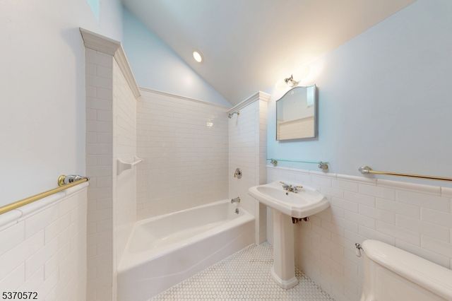 209 Alturas Rd, Vernon Twp., NJ 07422