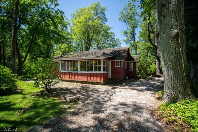 209 Alturas Rd, Vernon Twp., NJ 07422