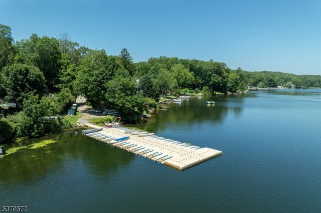 209 Alturas Rd, Vernon Twp., NJ 07422