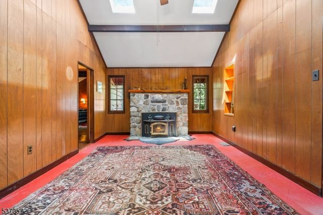 209 Alturas Rd, Vernon Twp., NJ 07422