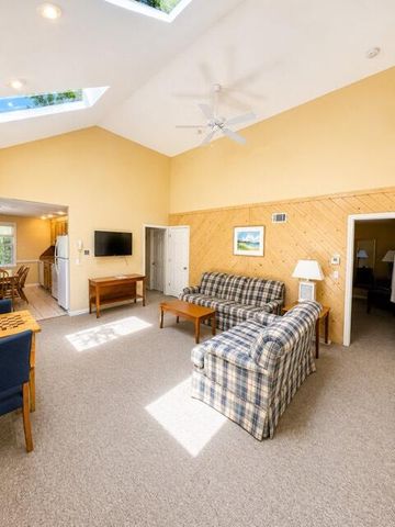 31 Four Seasons Drive, Mashpee, MA 02649