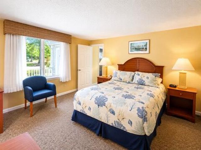 31 Four Seasons Drive, Mashpee, MA 02649