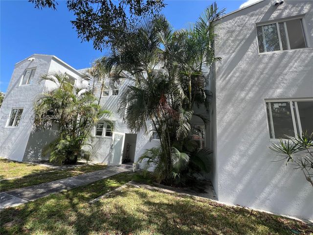 1015 S 17th Ave 8, Hollywood, FL 33020