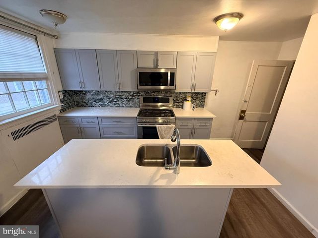 321 HAMPDEN RD, Upper Darby, PA 19082