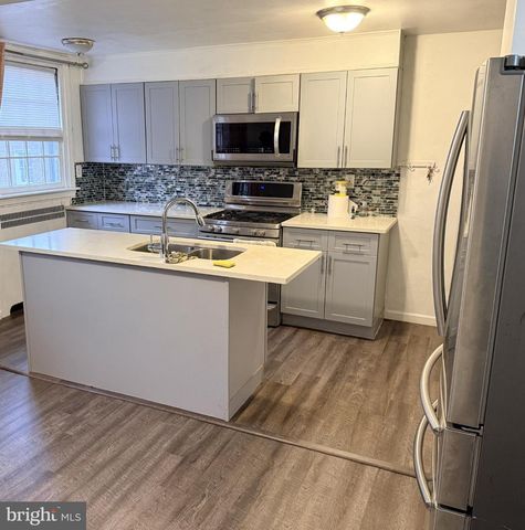 321 HAMPDEN RD, Upper Darby, PA 19082