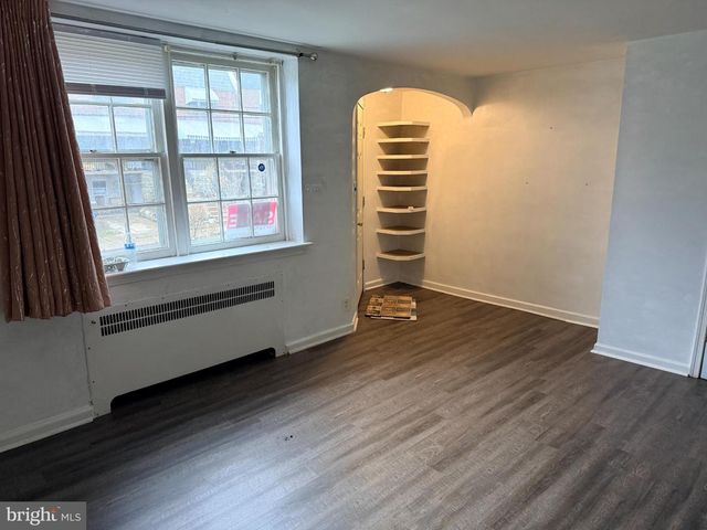 321 HAMPDEN RD, Upper Darby, PA 19082