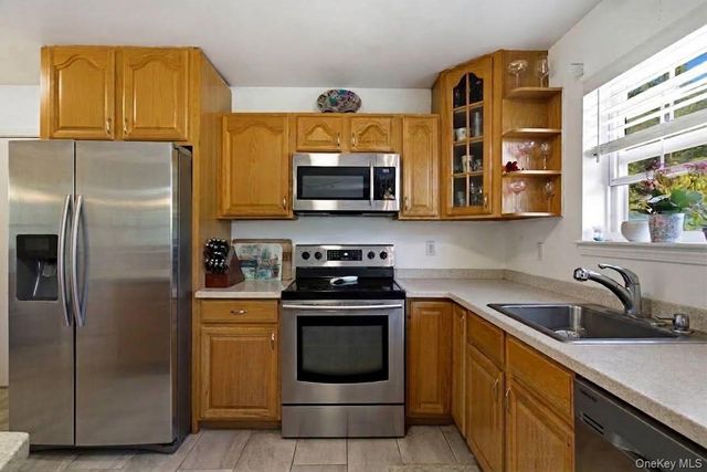 26 Gabriels Path, Poughquag, NY 12570