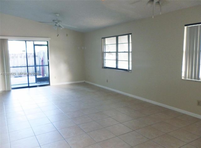 8680 Crater Ter, West Palm Beach, FL 33403