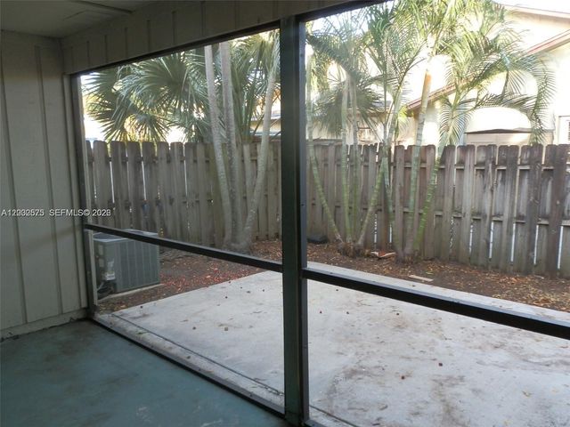 8680 Crater Ter, West Palm Beach, FL 33403