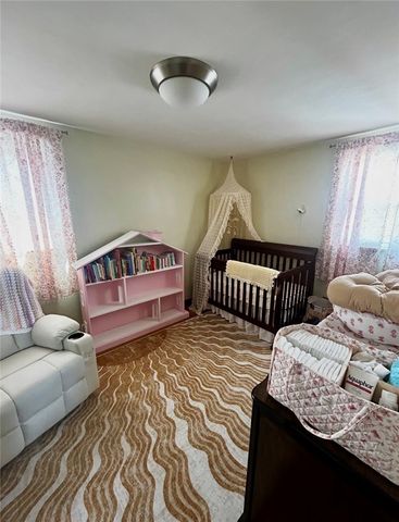 5138 Delford St, Lincoln Place, PA 15207