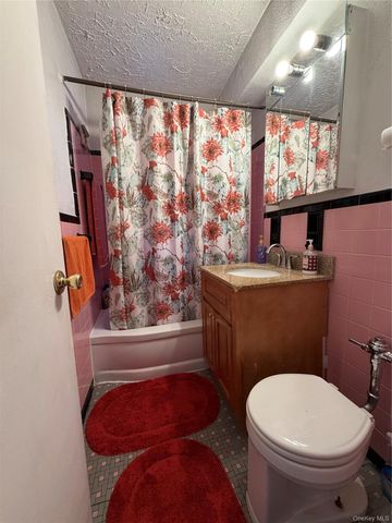 33-04 Junction Blvd 6L, Jackson Heights, NY 11372