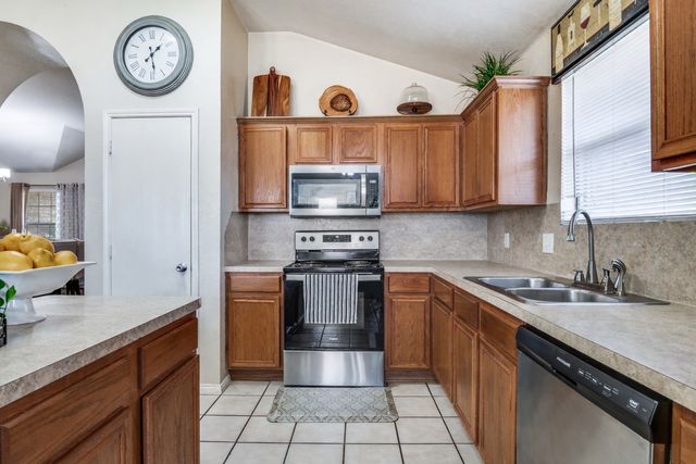 1107 Inglewood Drive, Mansfield, TX 76063